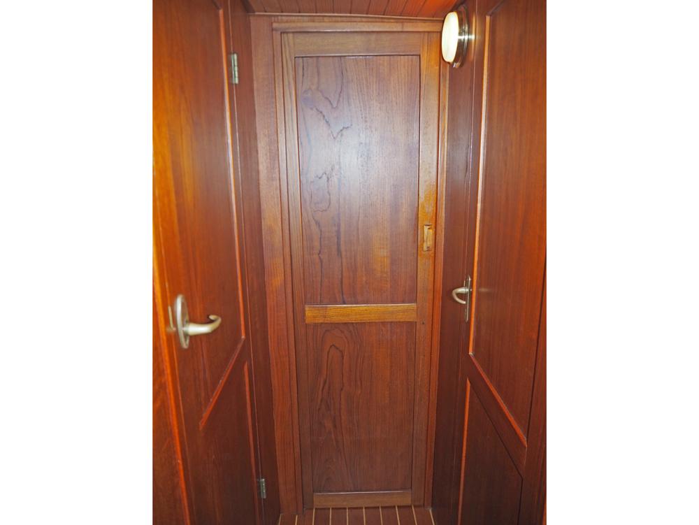 Aft cabin, Accommodation